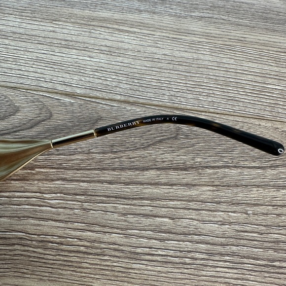 Burberry Gabardine Stylish Tortoiseshell Sunglasses Gold Italy Glasses main image 4